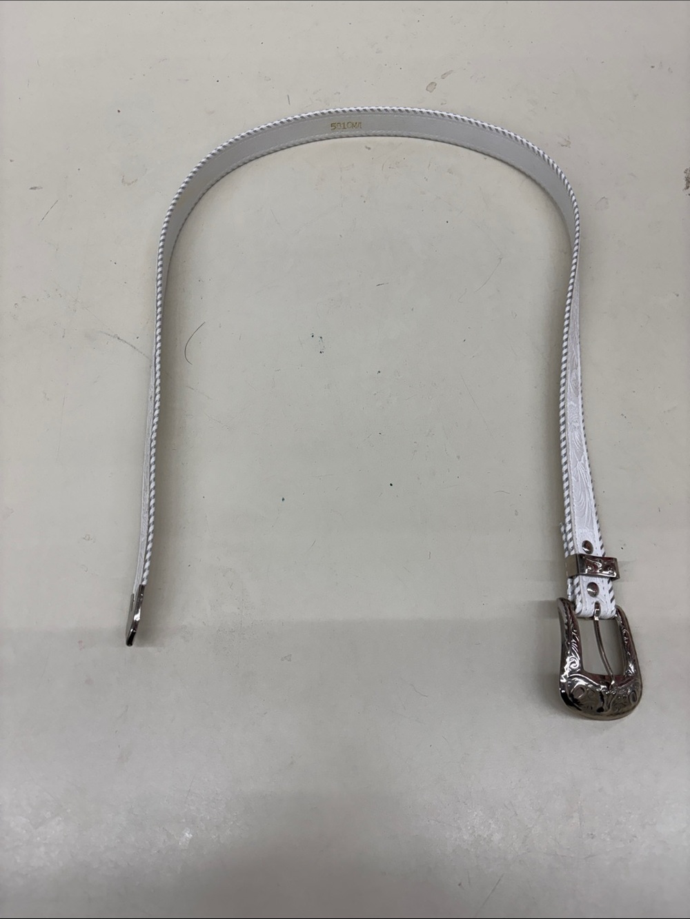 Women’s White Leather Belt with Silver Western Buckle